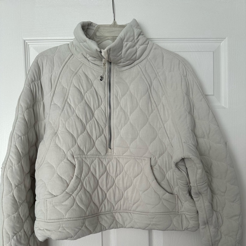 Lululemon patterned scuba